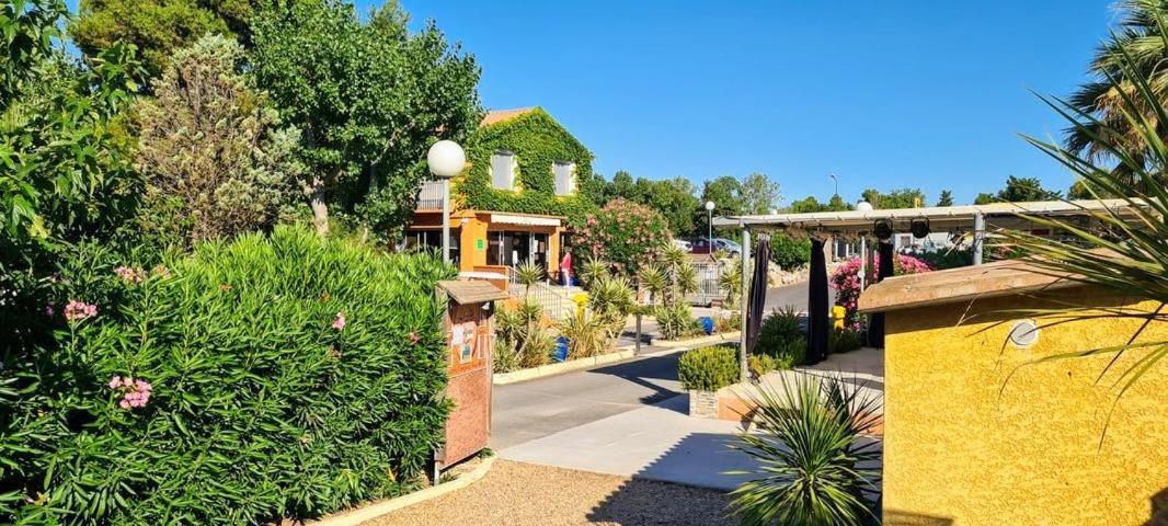 Camping Beau Rivage Hotel Meze Exterior photo