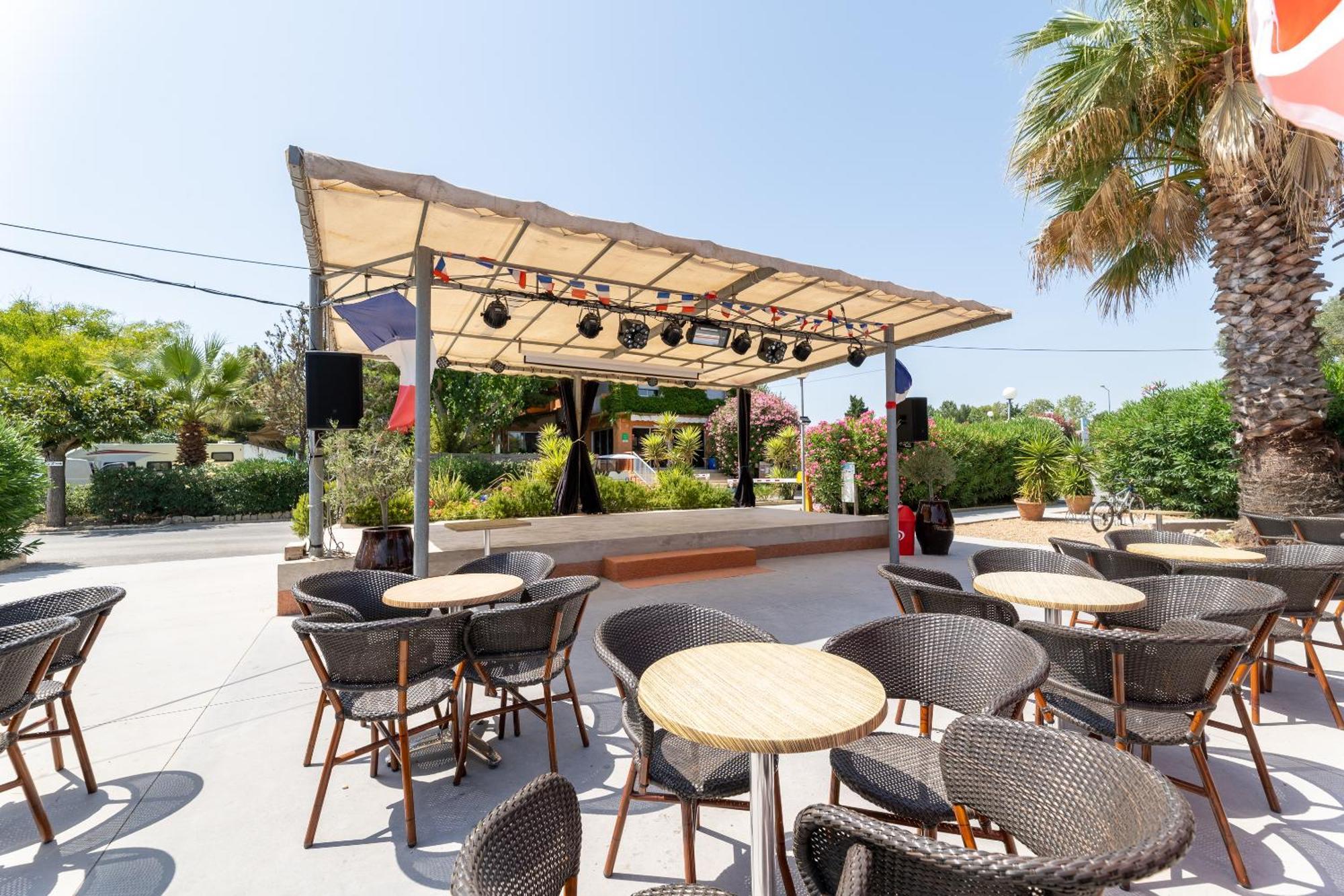 Camping Beau Rivage Hotel Meze Exterior photo